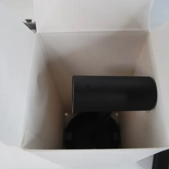 Oculus Rift Touch Controllers & Sensor – VR Accessory Set - Picture 6 of 7